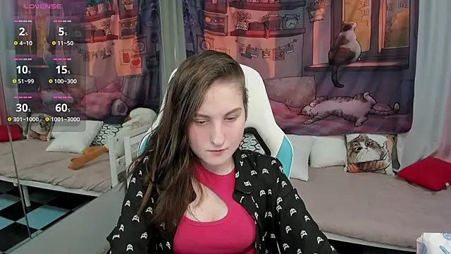 Snapshot of KiraDuvall chatting on February 26, 2026, 5:34 pm KiraDuvall online show from February 26, 2026, 5:34 pm