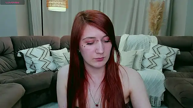 Snapshot of Polly_Sweet chatting on February 7, 2026, 6:55 pm Polly Sweet online show from February 7, 2026, 6:55 pm