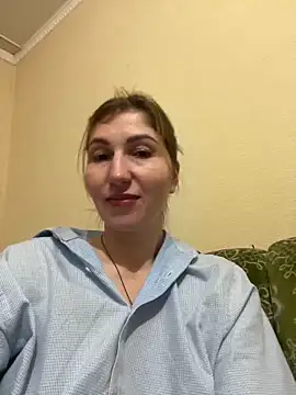 Snapshot of _Crystal_2 chatting on January 19, 2026, 4:11 pm Crystal 2 online show from January 19, 2026, 4:11 pm