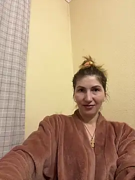 Snapshot of _Crystal_2 chatting on February 8, 2026, 3:48 pm Crystal 2 online show from February 8, 2026, 3:48 pm