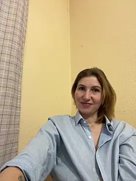 Snapshot of _Crystal_2 chatting on February 11, 2026, 3:17 pm Crystal 2 online show from February 11, 2026, 3:17 pm