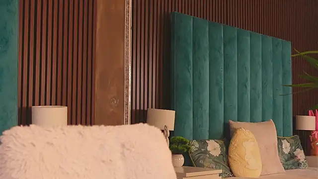 AnyaHappiness online show from April 10, 2026, 5:45 am