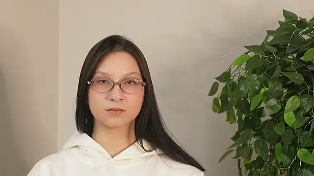 CecilaHilgers online show from January 15, 2026, 8:19 am