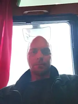 Snapshot of Ivan9999k chatting on January 12, 2026, 3:17 pm Ivan9999k online show from January 12, 2026, 3:17 pm