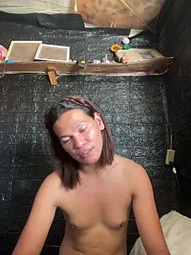 Snapshot of HugeAgatha chatting on February 15, 2026, 5:26 am HugeAgatha online show from February 15, 2026, 5:26 am