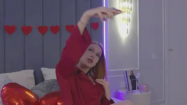 Snapshot of AvaLarson chatting on February 12, 2026, 12:44 pm AvaLarson online show from February 12, 2026, 12:44 pm