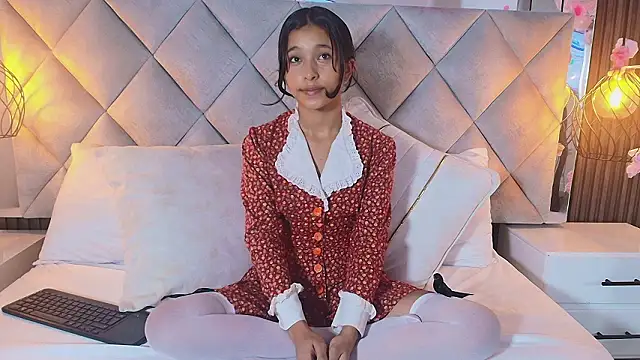 Real virgin Pussy online show from February 25, 2026, 7:23 pm