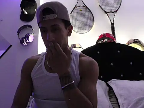 Santiagoo091 online show from January 16, 2026, 5:33 am