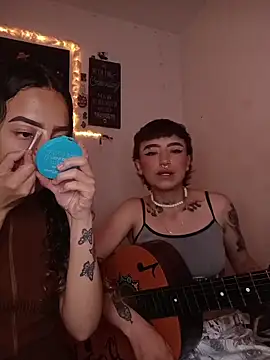 AlexxaAndRileyy online show from February 10, 2026, 9:41 pm