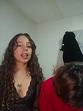 AlexxaAndRileyy online show from May 15, 2026, 3:46 am