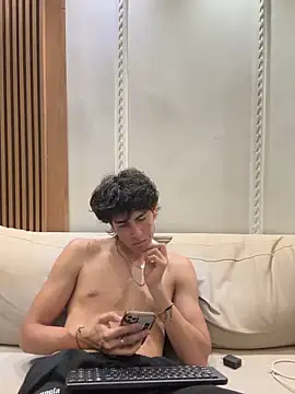 noahx valko online show from February 18, 2026, 5:25 am