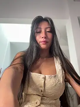Snapshot of Mavi_roouse chatting on May 3, 2026, 12:11 pm Mavi roouse online show from May 3, 2026, 12:11 pm
