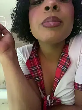 valeria 19x online show from February 10, 2026, 1:37 pm