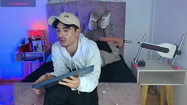 Ethan Briggs  online show from March 14, 2026, 11:21 pm