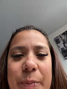 Snapshot of Pretty__Milf chatting on February 20, 2026, 9:26 pm Pretty Milf online show from February 20, 2026, 9:26 pm