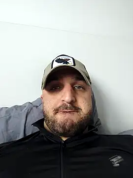 Snapshot of Mertozer01 chatting on March 31, 2026, 8:15 am Mertozer01 online show from March 31, 2026, 8:15 am