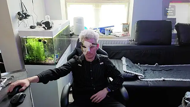 Rayzel White online show from February 1, 2026, 12:15 pm