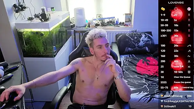 Rayzel White online show from February 24, 2026, 2:04 pm