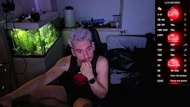 Rayzel White online show from March 14, 2026, 10:48 pm