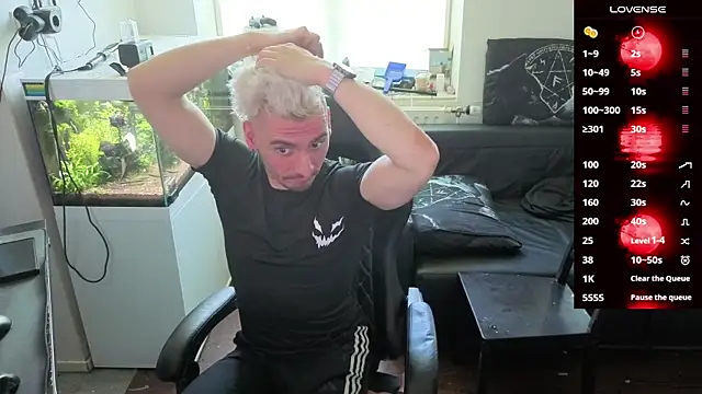 Rayzel White online show from April 7, 2026, 11:10 am