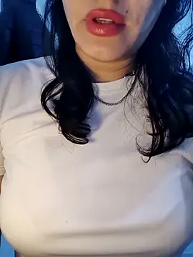 Snapshot of Karanfilim chatting on January 18, 2026, 10:35 pm Karanfilim online show from January 18, 2026, 10:35 pm