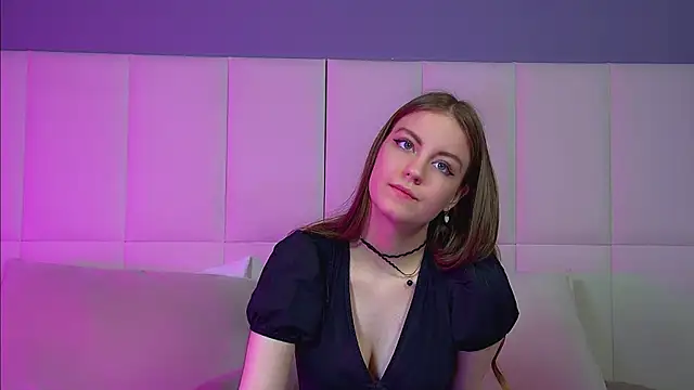 SofiaSarvain online show from April 27, 2026, 6:44 am