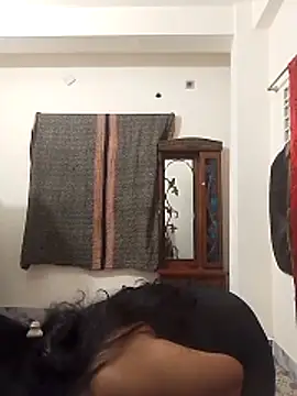 Snapshot of Redvelvet-03 chatting on February 17, 2026, 9:43 pm Redvelvet-03 online show from February 17, 2026, 9:43 pm