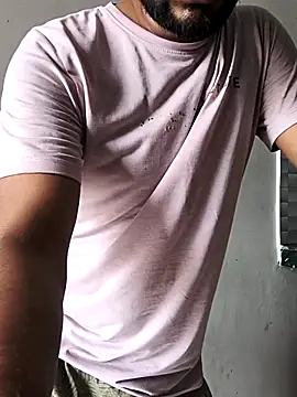 Hottlund6 online show from April 27, 2026, 5:05 am