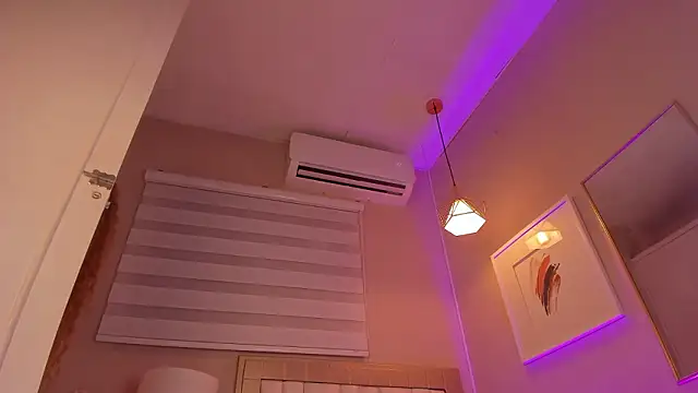 isabela  x online show from February 8, 2026, 11:35 am