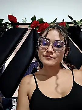 Freyarosse online show from February 18, 2026, 11:01 pm