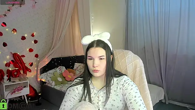 Mira Silk online show from February 28, 2026, 3:51 am