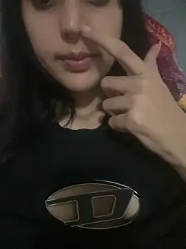 Snapshot of Tatat6_yy chatting on May 5, 2026, 4:42 am Tatat6 yy online show from May 5, 2026, 4:42 am