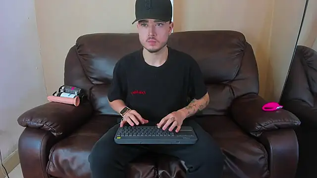 Salvattore Muller online show from April 13, 2026, 10:26 pm