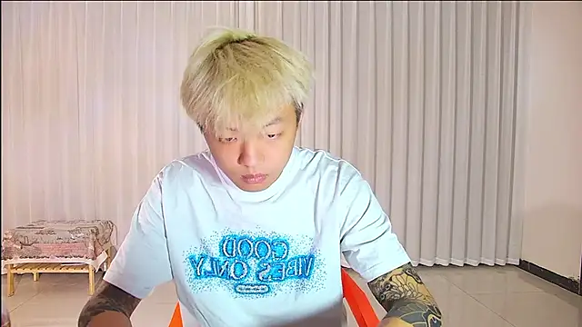 Chocolates-001 online show from April 10, 2026, 11:48 am