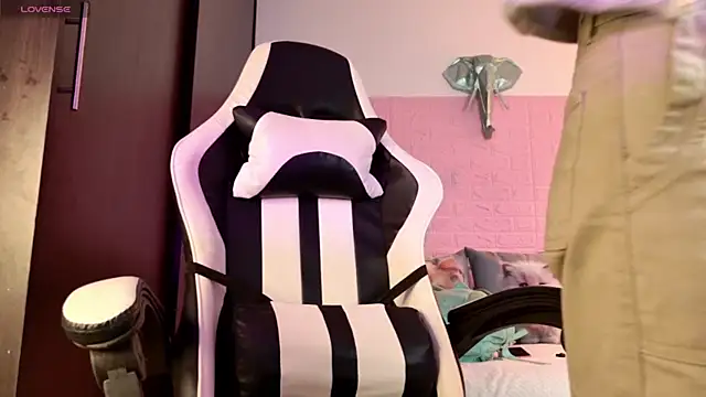 Dulce Stormy online show from February 10, 2026, 12:09 pm