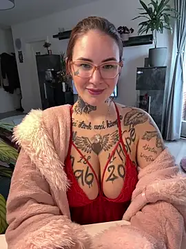 Snapshot of NyxTattoo chatting on February 9, 2026, 11:36 am NyxTattoo online show from February 9, 2026, 11:36 am