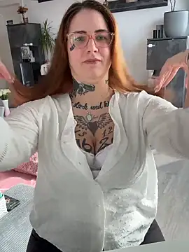 Snapshot of NyxTattoo chatting on February 20, 2026, 11:43 am NyxTattoo online show from February 20, 2026, 11:43 am