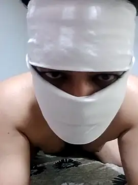 gujjuboysexy123 online show from May 16, 2026, 11:20 am