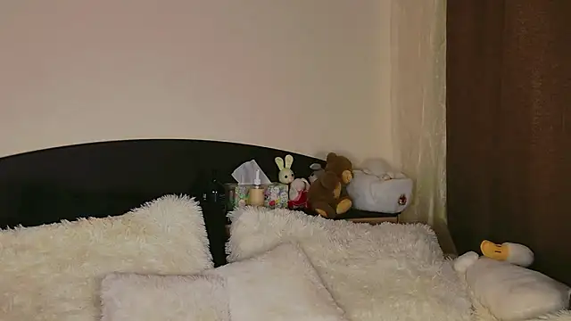 Snapshot of SilverHanna chatting on June 21, 2026, 10:34 pm SilverHanna online show from June 21, 2026, 10:34 pm