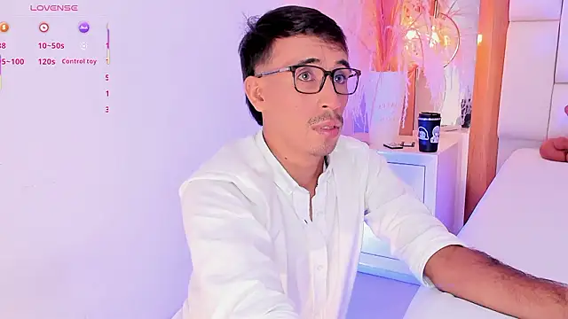 Mr aronnn  online show from February 7, 2026, 1:31 am