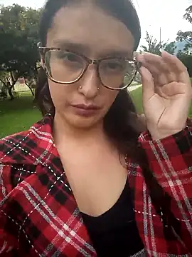 Karla-giraldo 1 online show from March 3, 2026, 2:23 pm