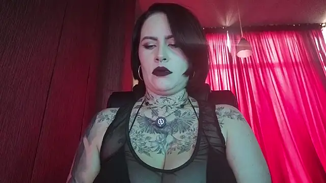 Snapshot of Mistressolivia07 chatting on May 30, 2026, 4:48 pm Mistressolivia07 online show from May 30, 2026, 4:48 pm