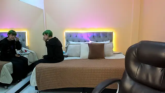 Snapshot of Bela_Craxkerr chatting on February 23, 2026, 12:13 pm Bela Craxkerr online show from February 23, 2026, 12:13 pm