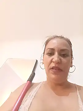 anastasiadaniela online show from August 7, 2026, 10:23 pm