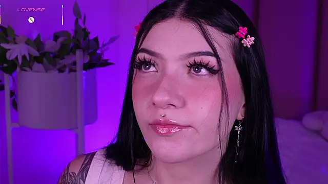 Snapshot of Dolcexx_ chatting on February 7, 2026, 8:45 pm Dolcexx online show from February 7, 2026, 8:45 pm