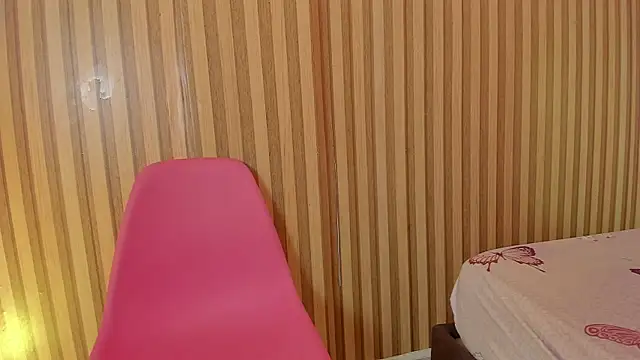 sweet  luna   online show from April 10, 2026, 11:04 am