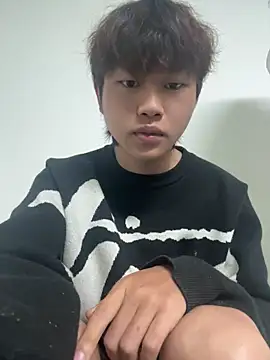 Snapshot of xiaohuangren01 chatting on April 28, 2026, 5:56 am xiaohuangren01 online show from April 28, 2026, 5:56 am
