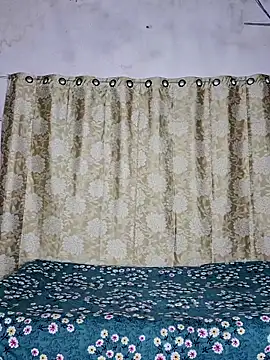 Forest Queen online show from February 25, 2026, 6:06 pm