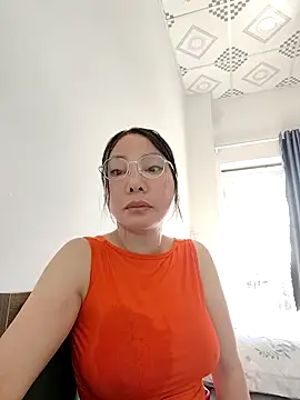 Snapshot of Famrita chatting on May 7, 2026, 12:49 am Famrita online show from May 7, 2026, 12:49 am