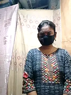 Hot Sweeti online show from February 18, 2026, 9:22 pm